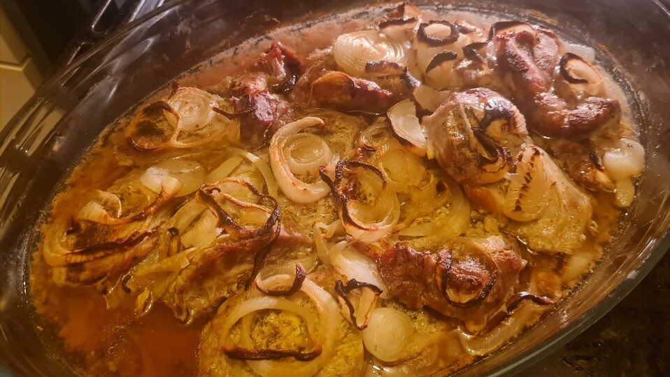 Thüringer Bierfleisch-Schmortopf mit Zwiebeln, Bier und Senf von Calorine78 Thüringer Bierfleisch-Schmortopf mit Zwiebeln, Bier und Senf von Calorine78