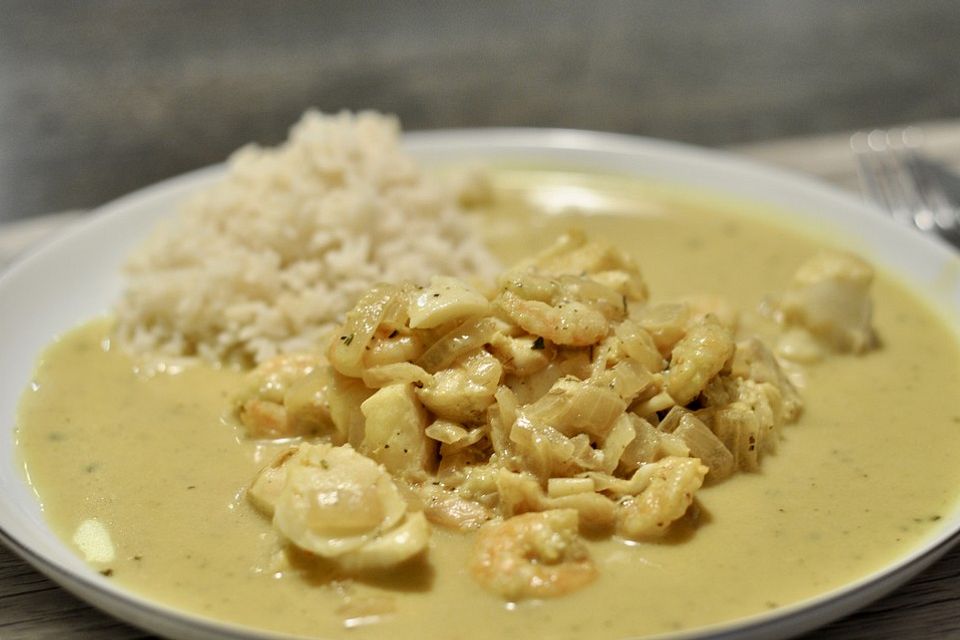 Fischcurry auf Goa-Art