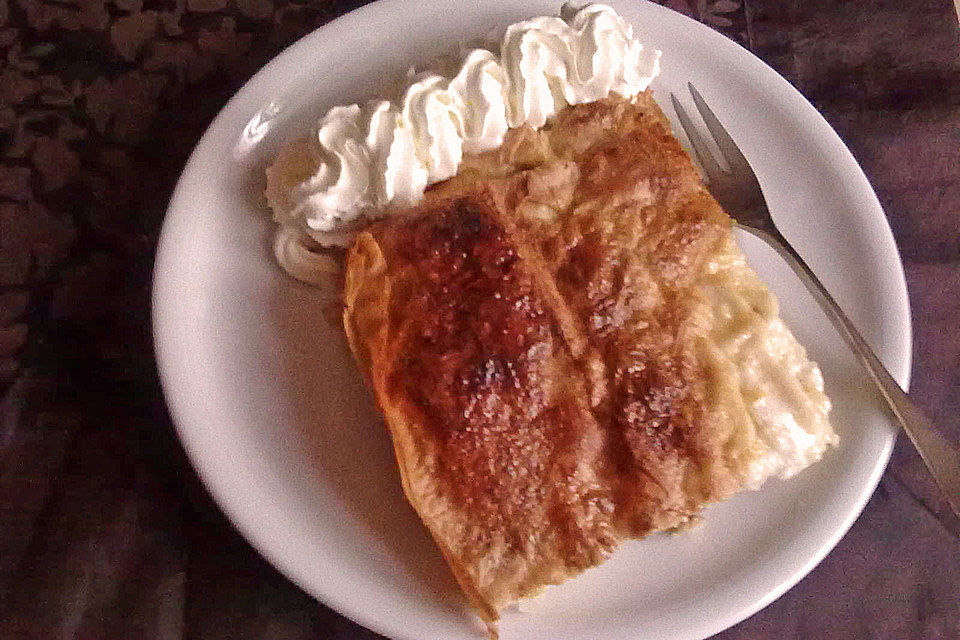 Milirahmstrudel mit Kanarimilch