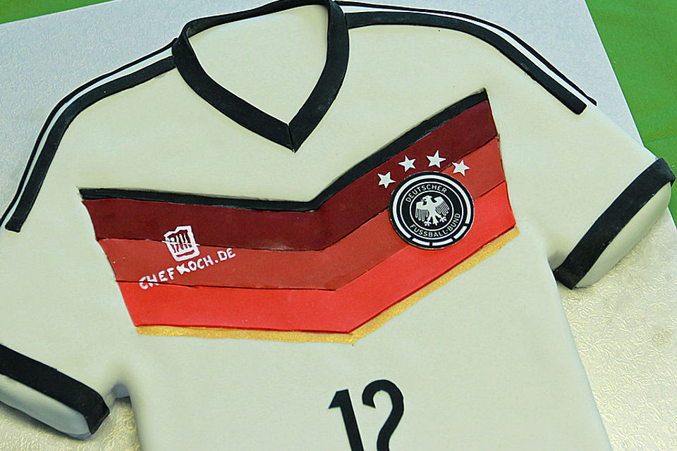 Trikot-Torte zur WM 2014