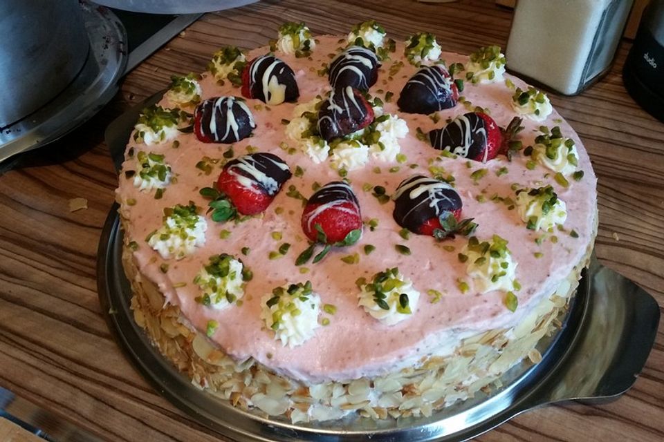 Erdbeer-Sahne-Torte