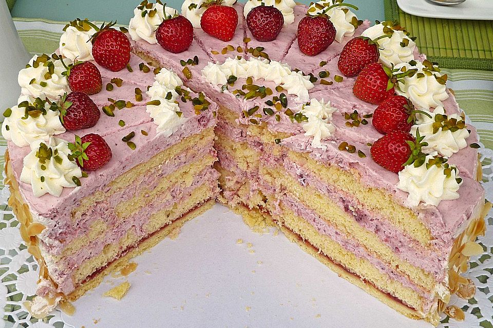 Erdbeer-Sahne-Torte