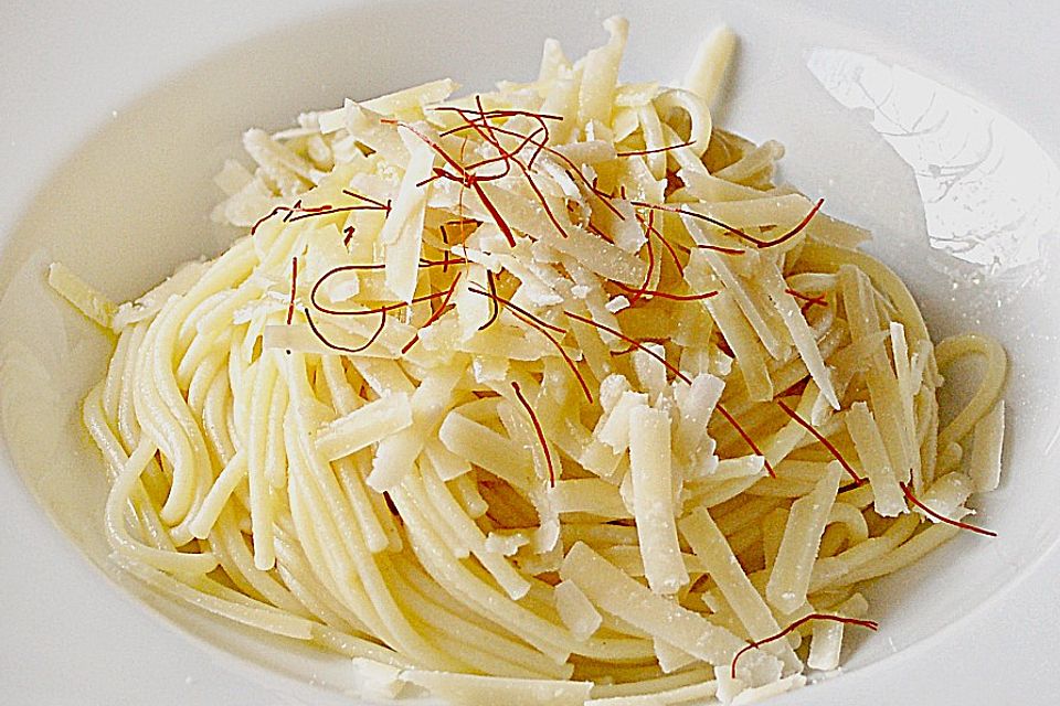 Spaghetti mit frischem Parmesan