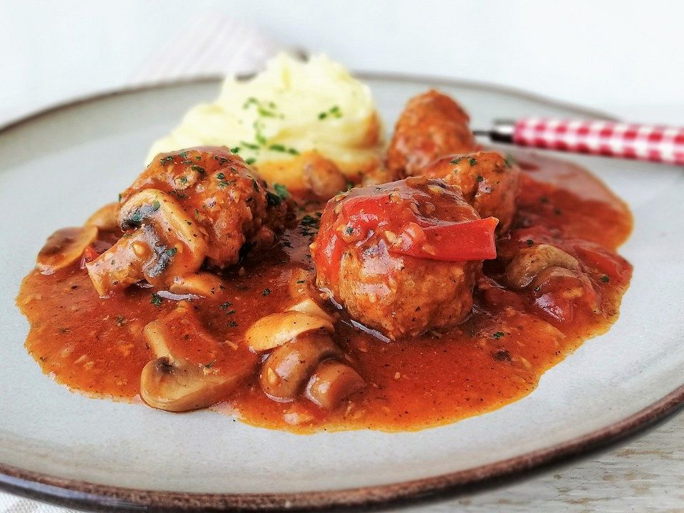 Geschmorte Kräuter-Hackbällchen mit Champignons von Köchin_Moni| Chefkoch