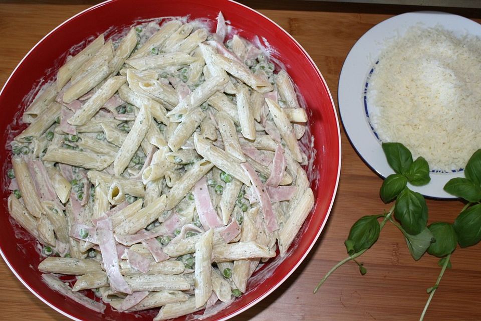 Pastasalat alla Carbonara