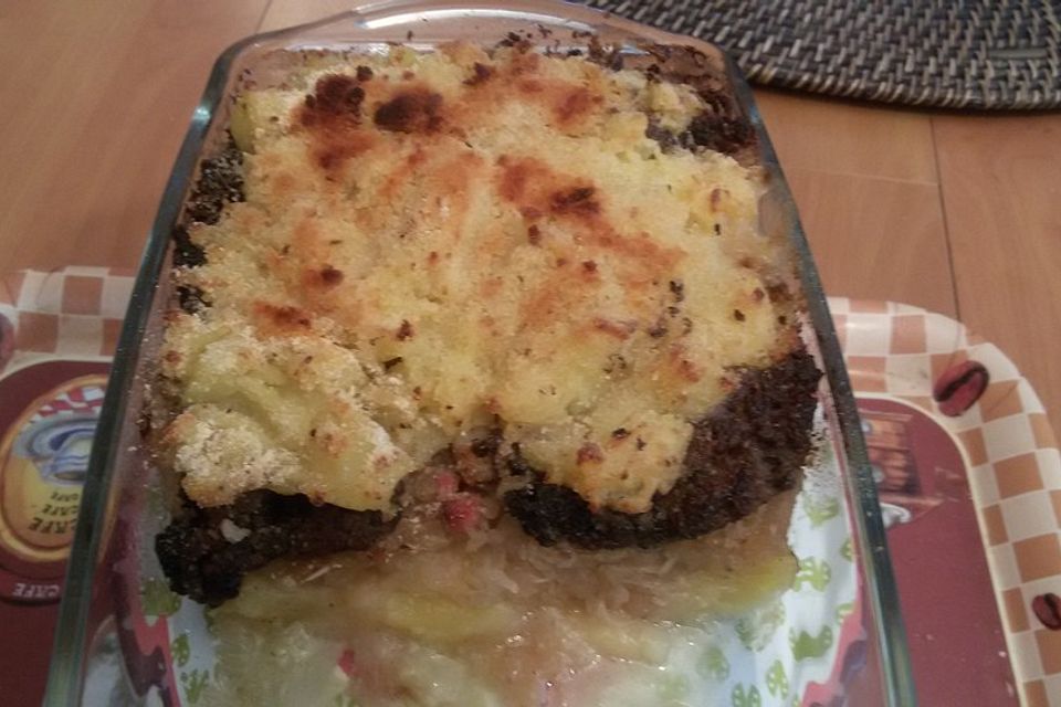 Sauerkrautauflauf mit Blutwurst