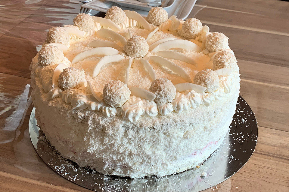 Raffaellotorte mit Cremefüllung