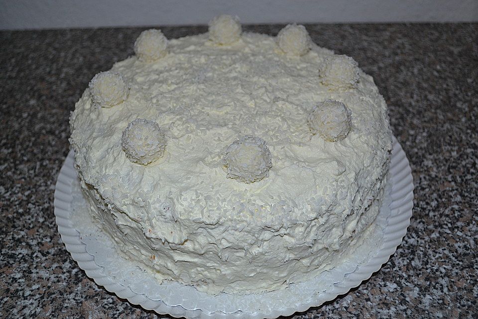 Raffaellotorte mit Cremefüllung