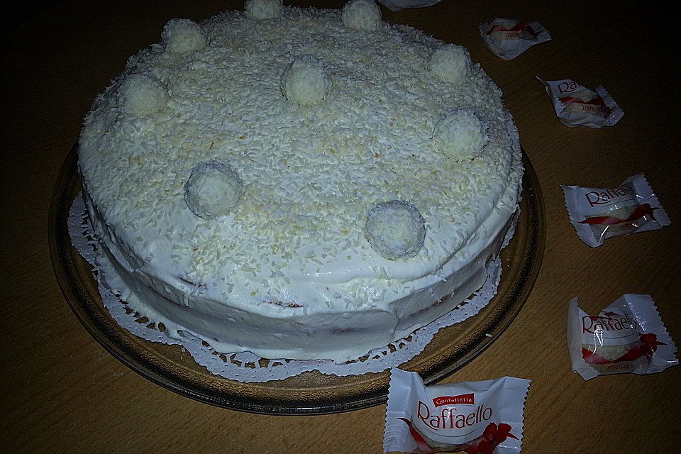 Raffaellotorte mit Cremefüllung