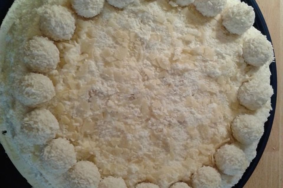 Raffaellotorte mit Cremefüllung