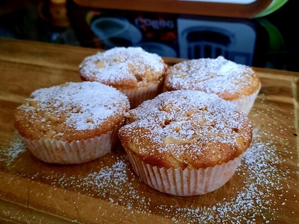Apfel-Nuss-Zimt-Muffins von sirbase| Chefkoch