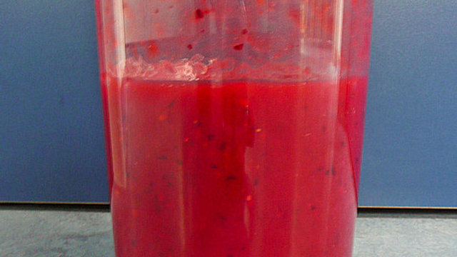 Roter Beeren-Smoothie von schmecktdoch