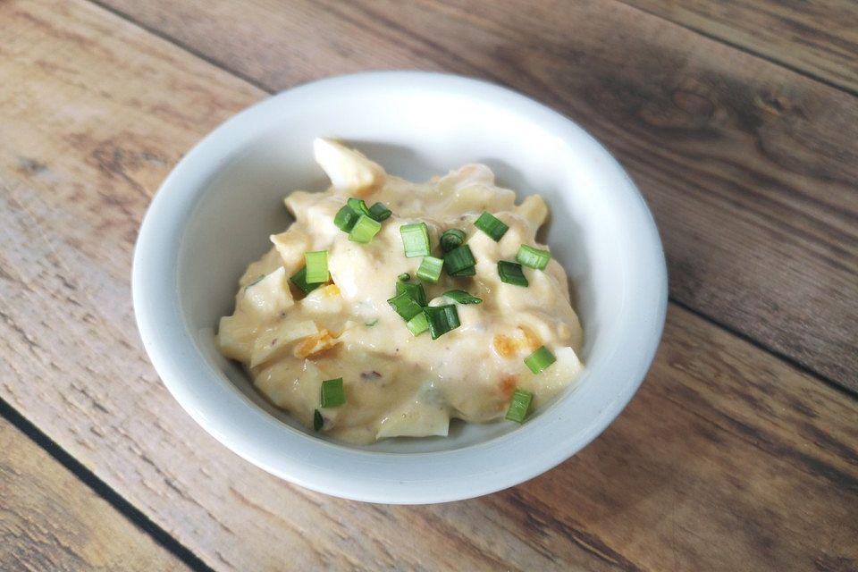 Fettarmer Schnittlauch-Eiersalat saarländische Art