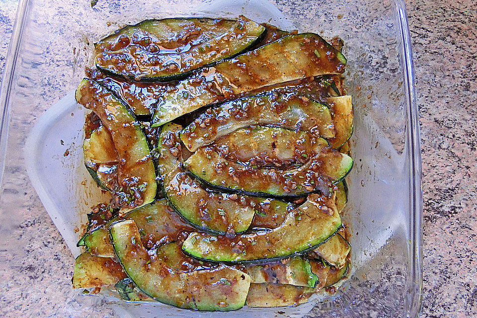 krümeltigers Zucchini-Antipasti