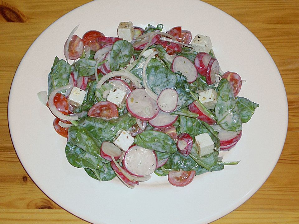 Spinatsalat mit Schafskäse, Radieschen und Tomaten von Sofi| Chefkoch