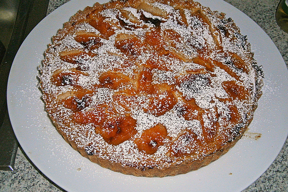 Knusprige Aprikosen-Tarte mit Mandel-Vanillecreme