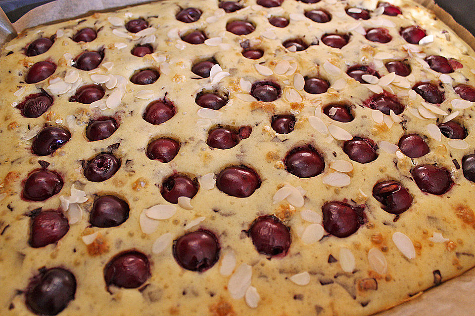 Leichter Buttermilch-Kirsch-Kuchen