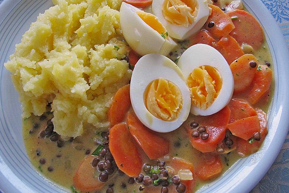 Möhren-Senf-Ragout mit Kartoffelstampf