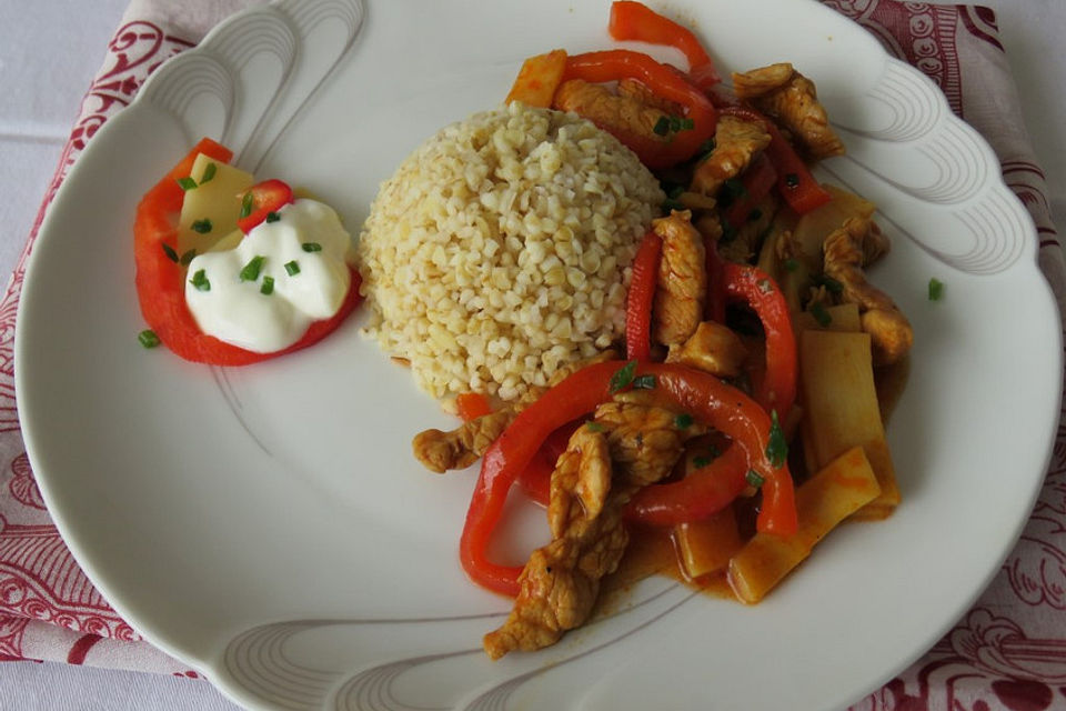 Hähnchengeschnetzeltes mit Paprika