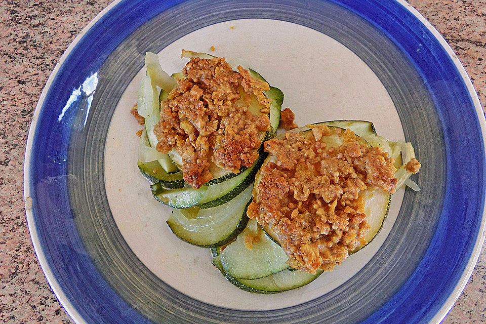 Krümeltigers Zucchini-Zwiebel-Auflauf