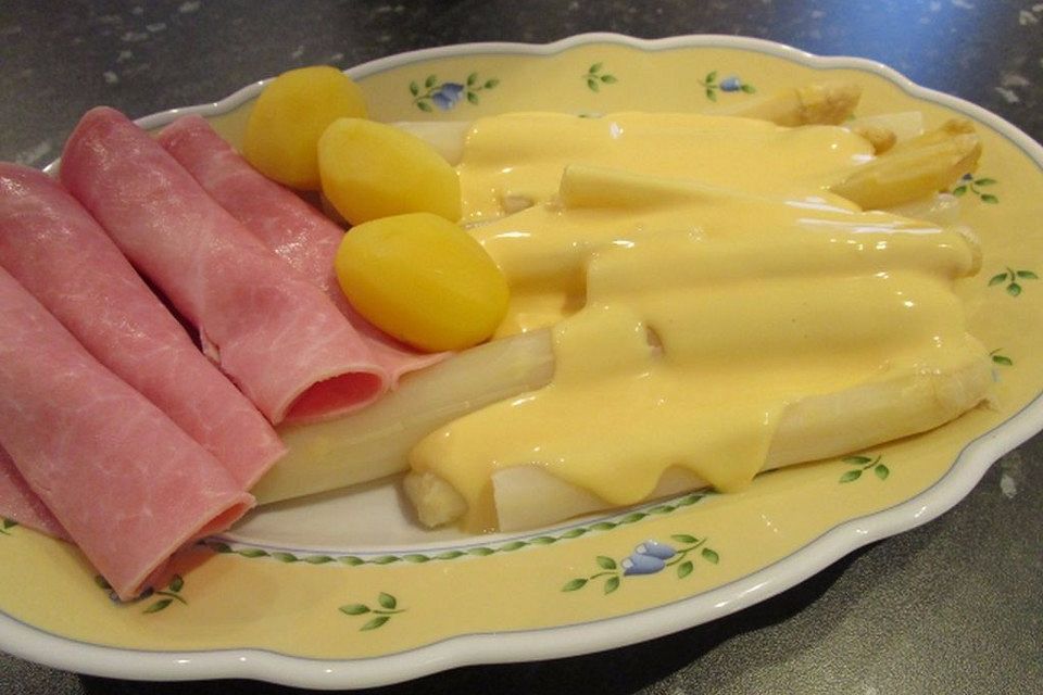 Spargel mit Sauce Hollandaise, Schinken und Kartoffeln