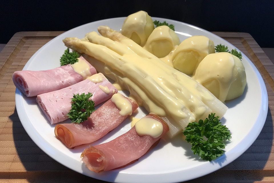 Spargel mit Sauce Hollandaise, Schinken und Kartoffeln