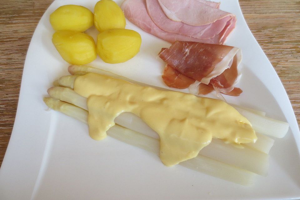 Spargel mit Sauce Hollandaise, Schinken und Kartoffeln