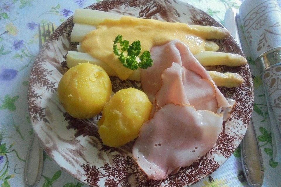 Spargel mit Sauce Hollandaise, Schinken und Kartoffeln