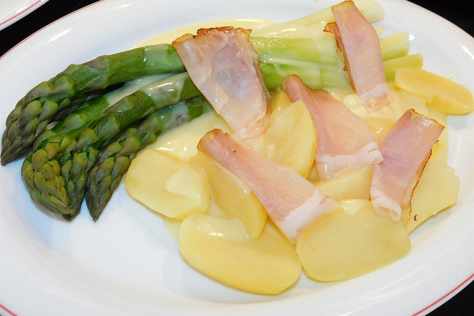 Spargel mit Sauce Hollandaise, Schinken und Kartoffeln