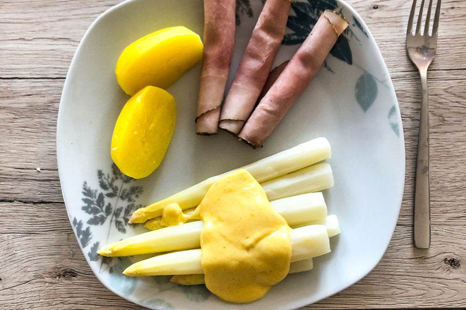 Spargel mit Sauce Hollandaise, Schinken und Kartoffeln