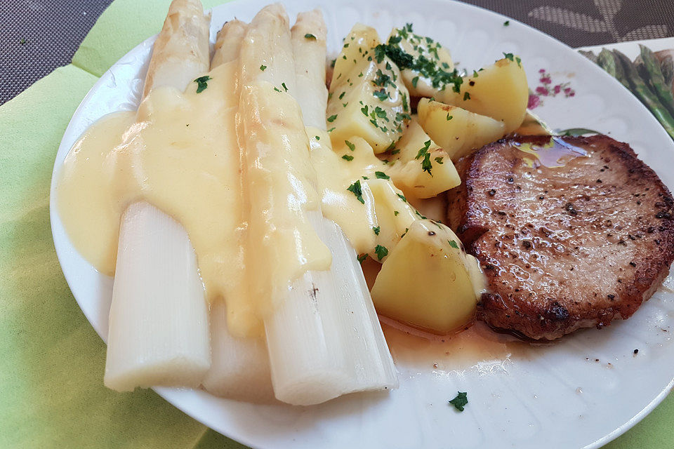 Spargel mit Sauce Hollandaise, Schinken und Kartoffeln