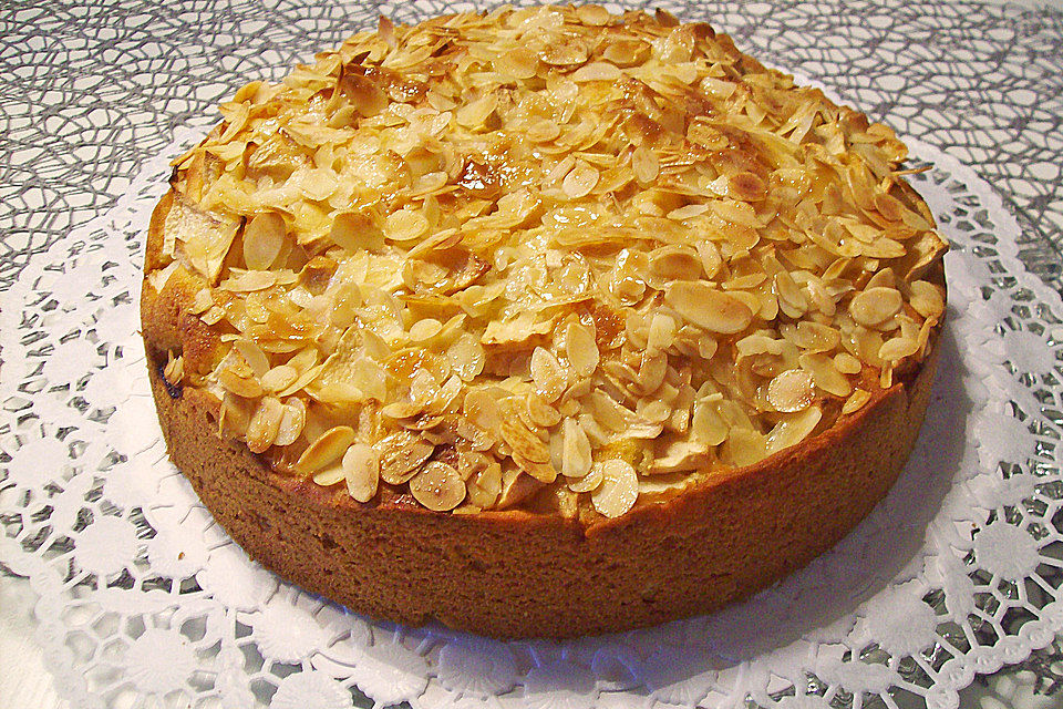 Apfelkuchen mit Florentiner-Mandeln