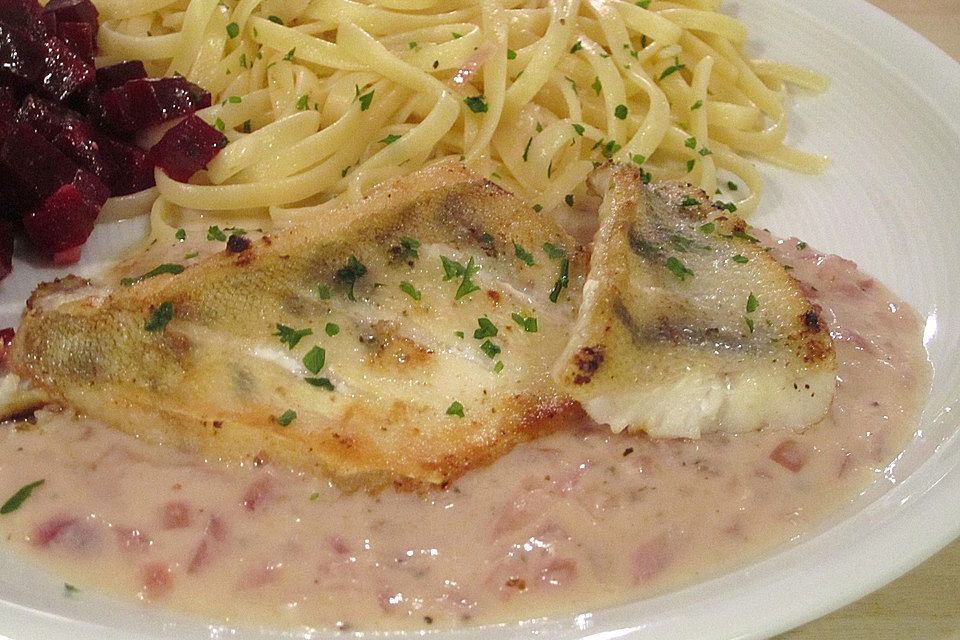 Knusprig gebratener Zander auf Meerrettichsauce