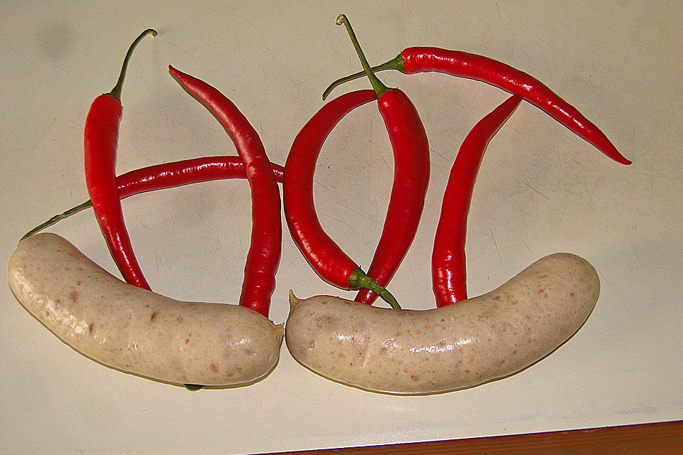 Geflügelbratwurst mit Chiliflocken