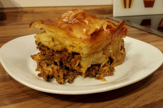 Yufkablätter mit Hackfleisch-Zucchini-Füllung von wiggerl976| Chefkoch