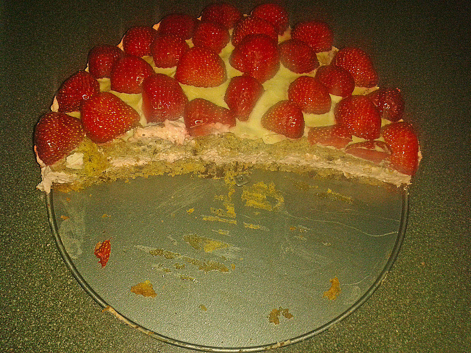 Erdbeermousse-Torte mit weißer Schokolade von SOSKoechin| Chefkoch