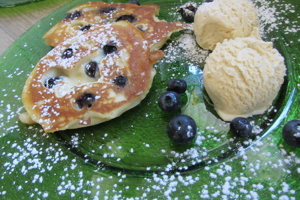 American Blueberry Pancakes