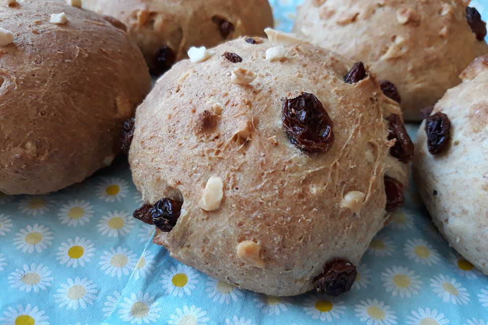 Quark-Rosinen-Brötchen