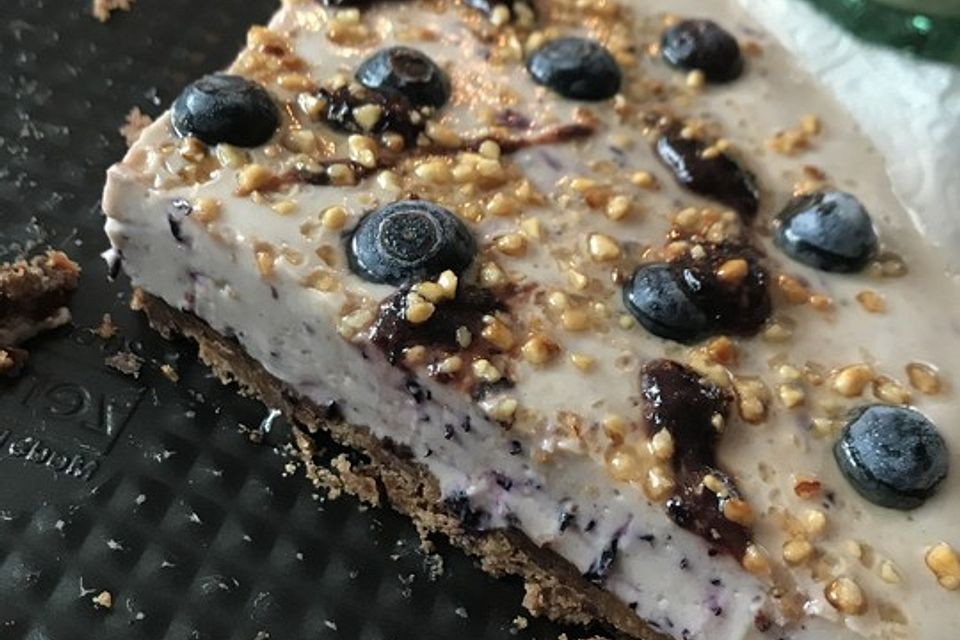 Heidelbeer-Joghurt-Kuchen mit Keksboden