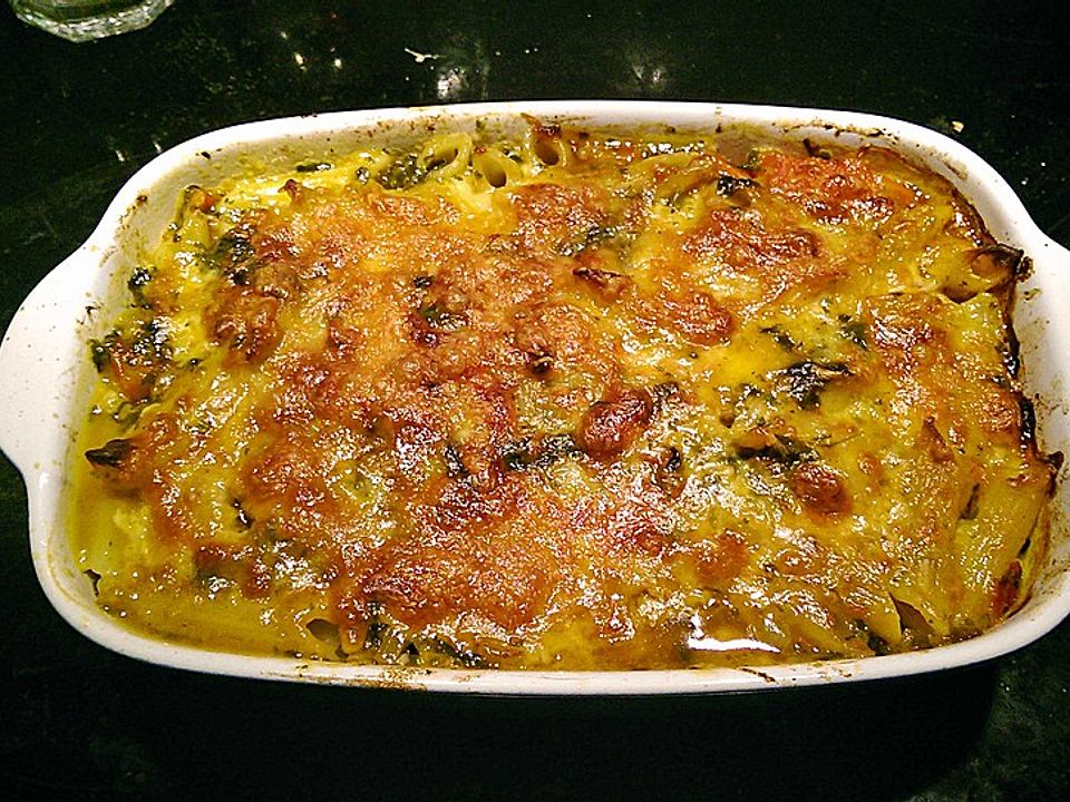 Nudelauflauf mit Spinat, Tomaten und Gorgonzola - Kochen Gut | kochengut.de