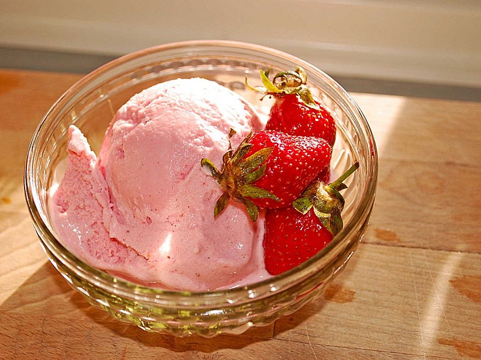 Erdbeer-Joghurt-Eis von Terpsychore | Chefkoch