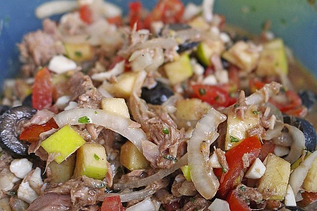 Thunfischsalat mit Eiern und Oliven von Red_Riding_Hood| Chefkoch