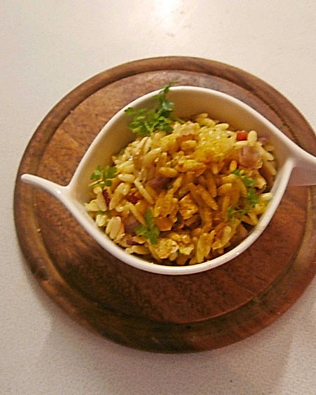 Kritharaki-Nudelsalat mit gelbem Curry