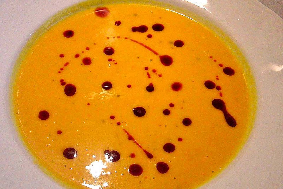 Kürbis-Ingwersuppe mit Honig und Kokosmilch