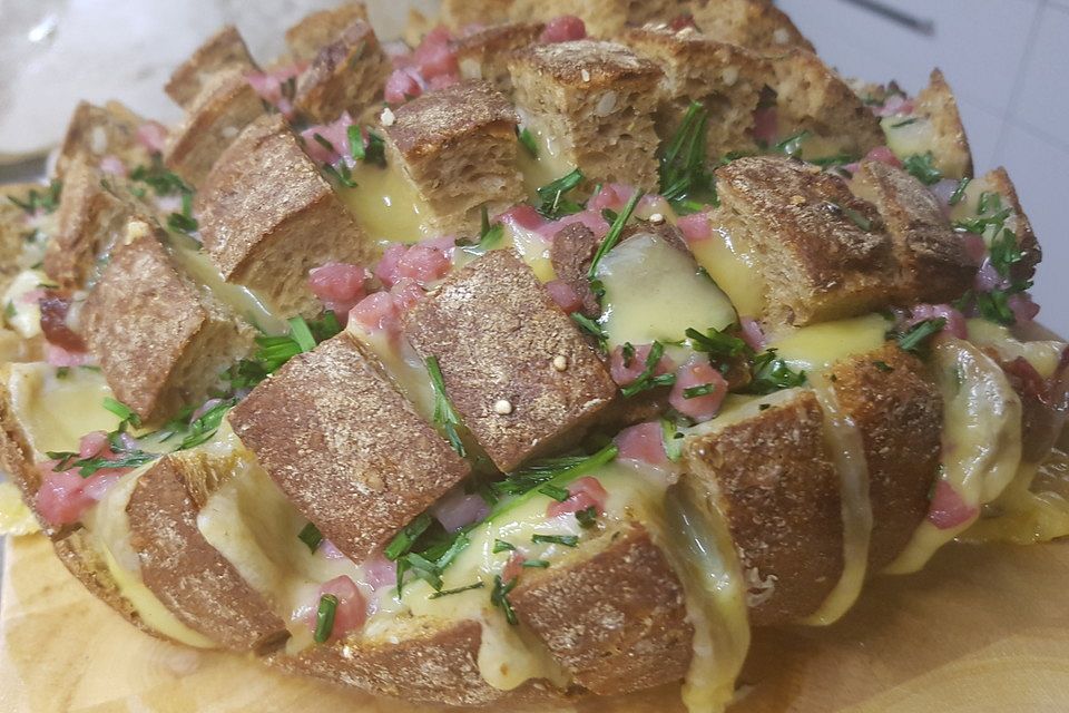 Tiroler Zupfbrot Tiroler Zupfbrot