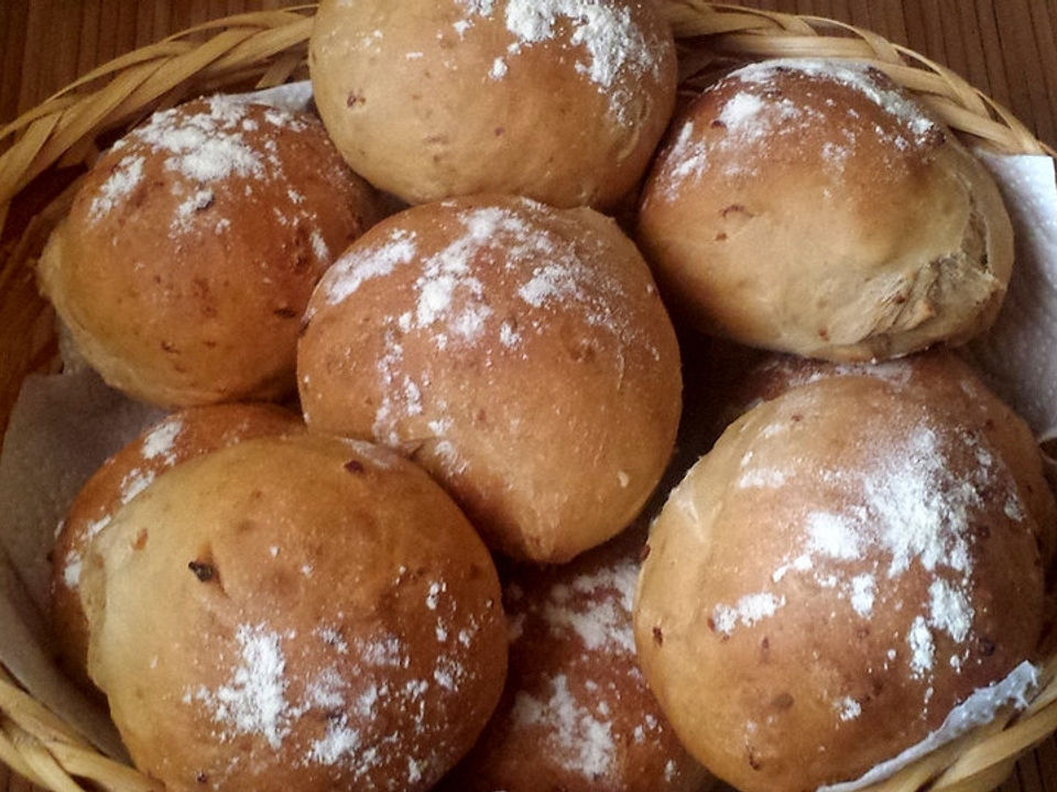 Zwiebelbrötchen als Party-Sonne von alexandradugas | Chefkoch