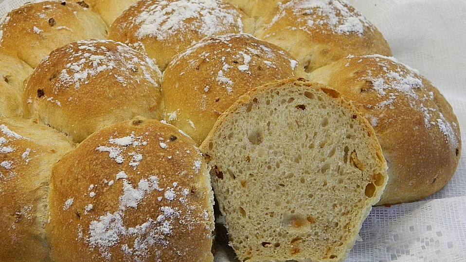 Zwiebelbrötchen als Party-Sonne von alexandradugas
