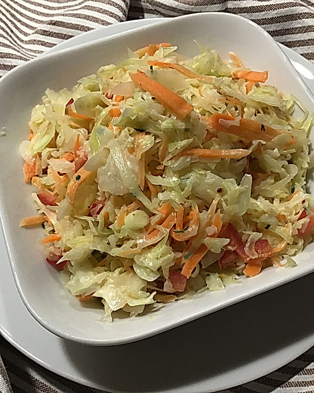 American Coleslaw mit Mayonnaise