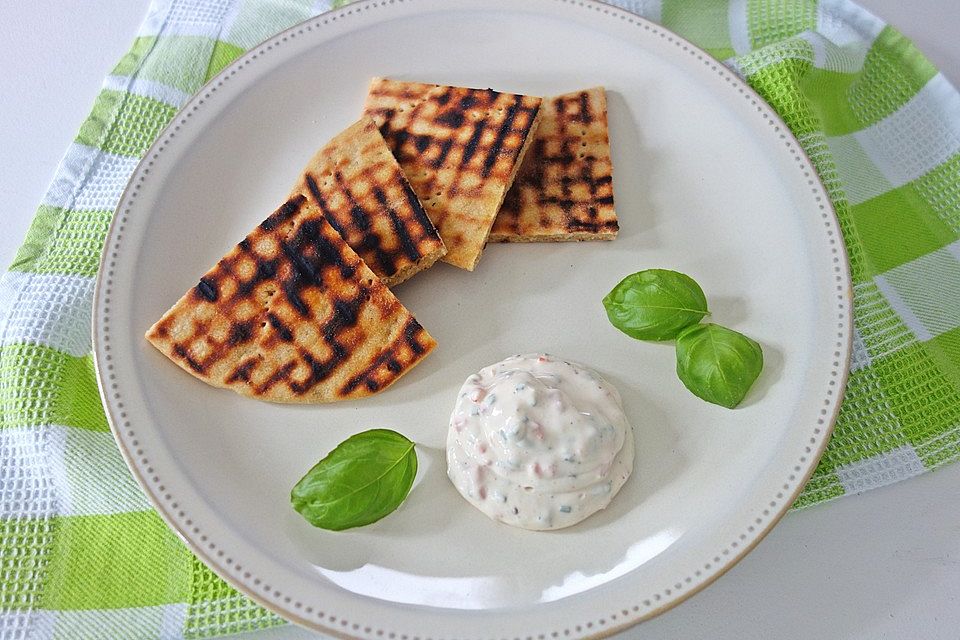 Brot aus der Pfanne oder vom Grill - mit duftenden Gewürzen