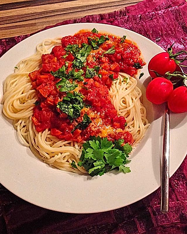 Spaghetti mit Gemüse-Bolognese